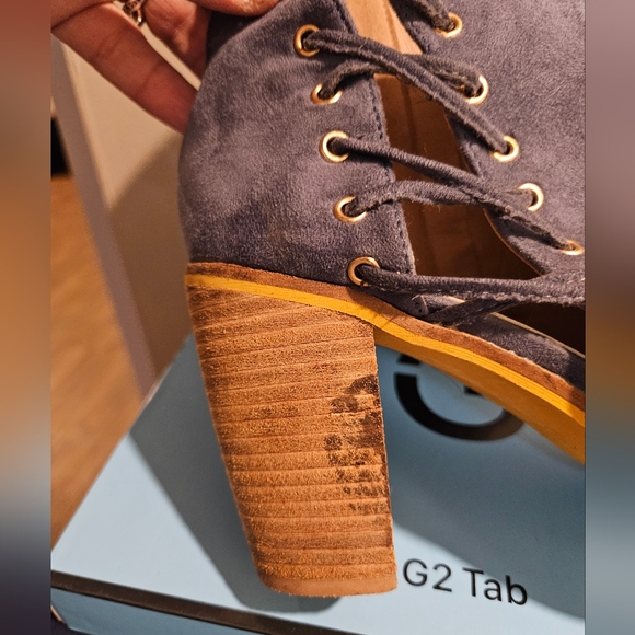 Heeled booties - Picture 10 of 16